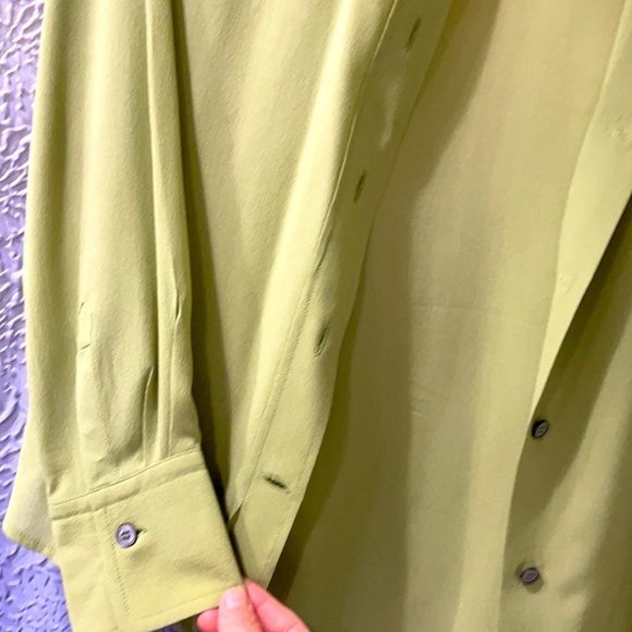 Escada - Picture 5 of 7